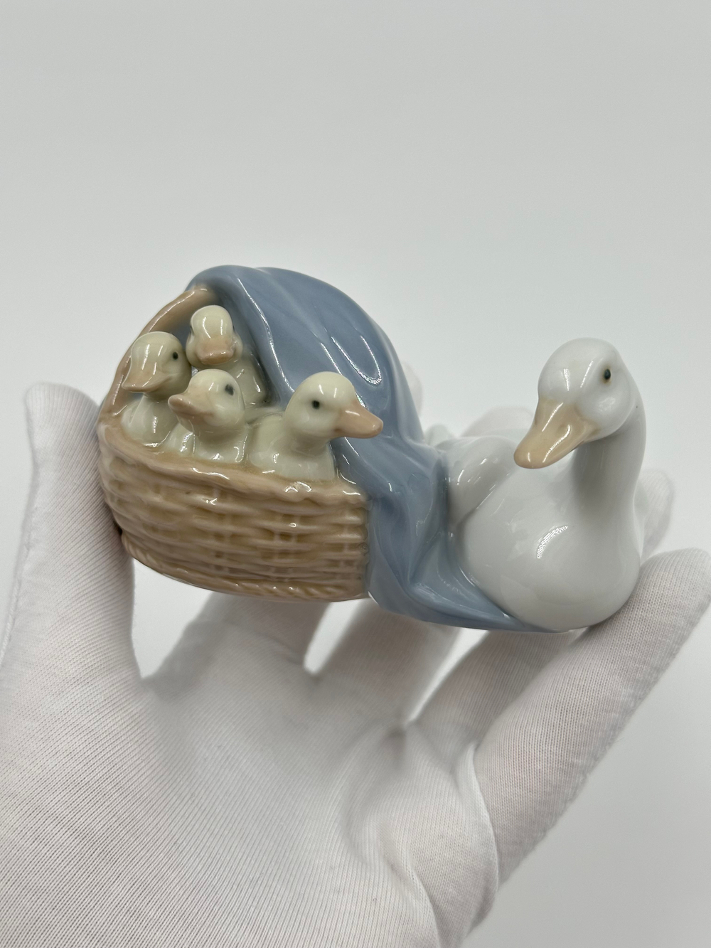 Статуэтка Утка с утятами Lladro