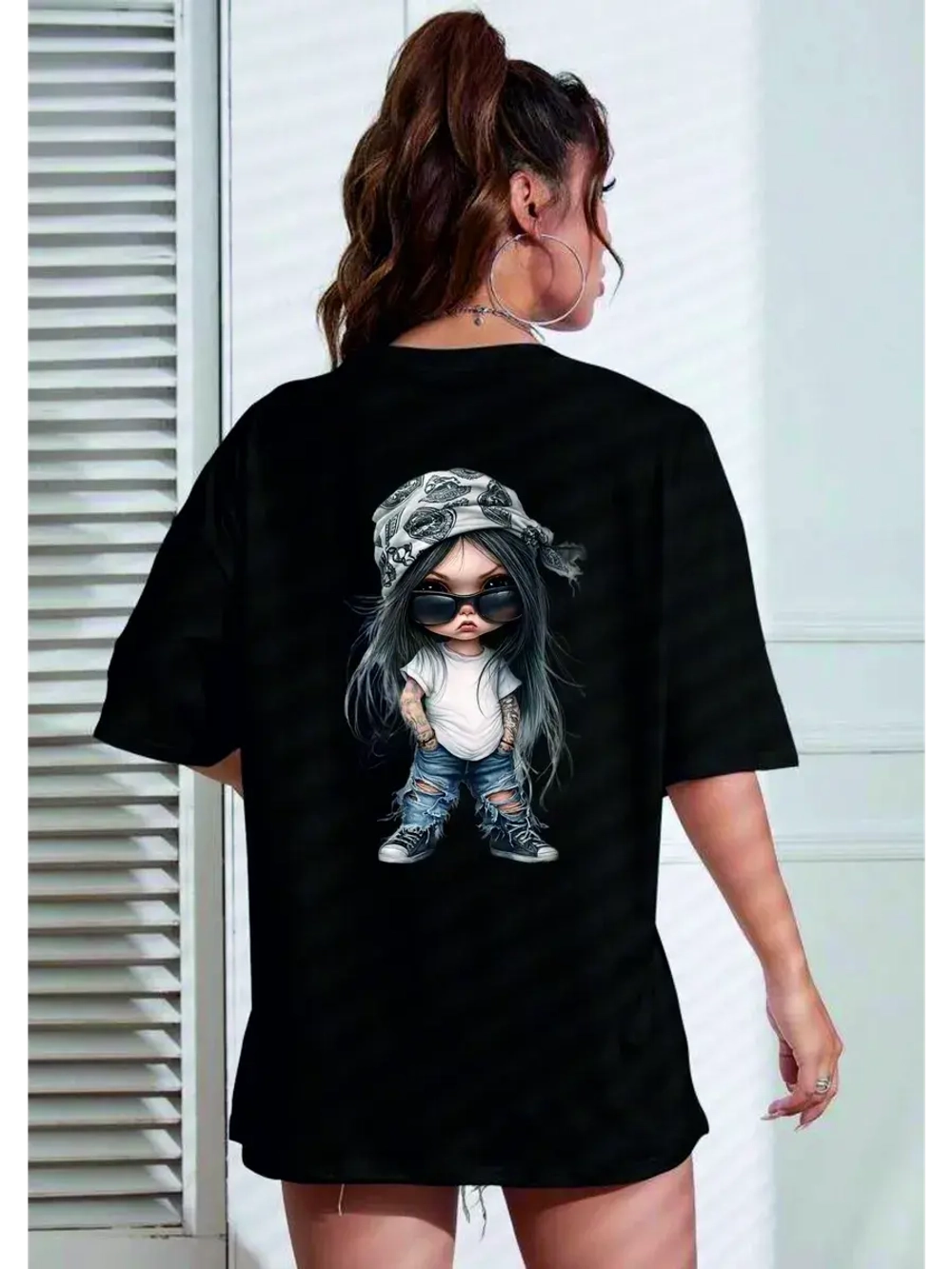 Футболка оверсайз с принтом девочка заноза