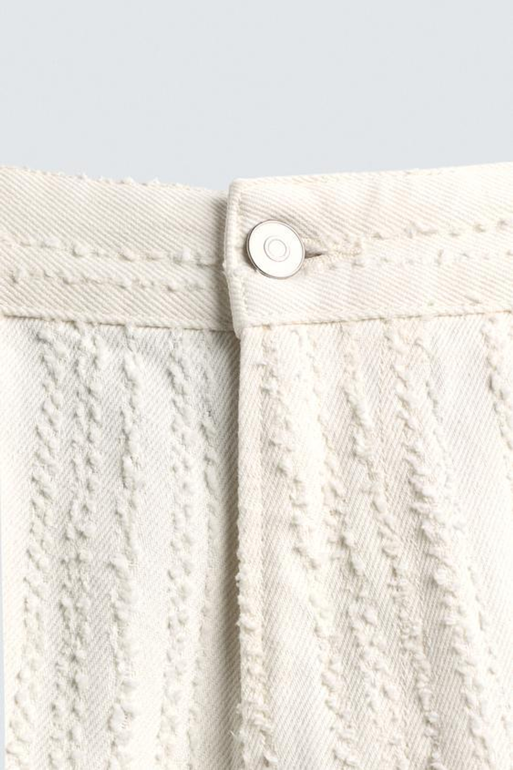 ZARA ДЖИНСЫ В ПОЛОСКУ С РЕЛЬЕФНЫМ УЗОРОМ, ЖЕЛТОВАТО-БЕЛЫЙ