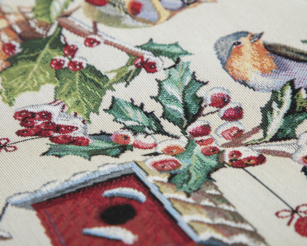 Скатерть-наперон 100х100см Mix&Match Home Зимний пир Скворечники бежевый