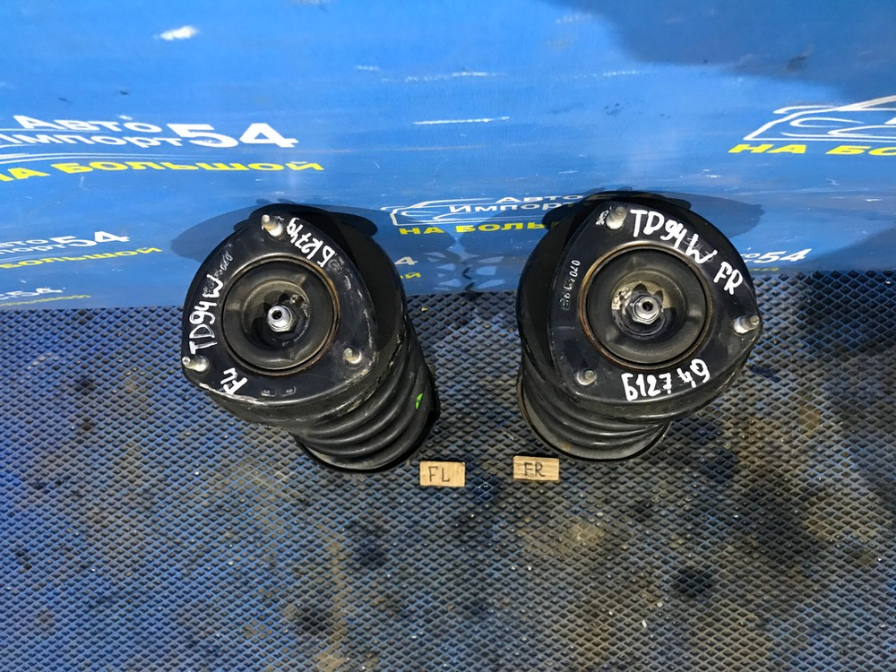 Стойка передняя левая SUZUKI ESCUDO 2005-2008