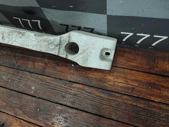 Абсорбер переднего бампера Mazda CX-5 1 (KE) 11-17 Б/У Оригинал KD5350111