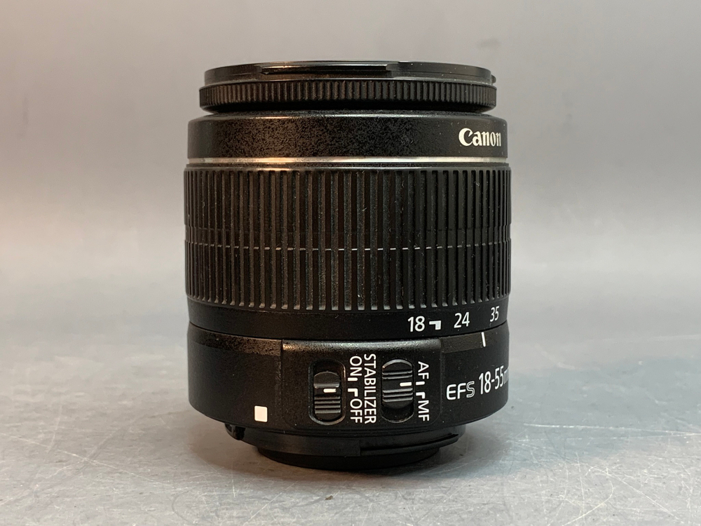 Canon EOS 1100D kit EF-S 18-55mm 3.5-5.6 ll 5800 кадров