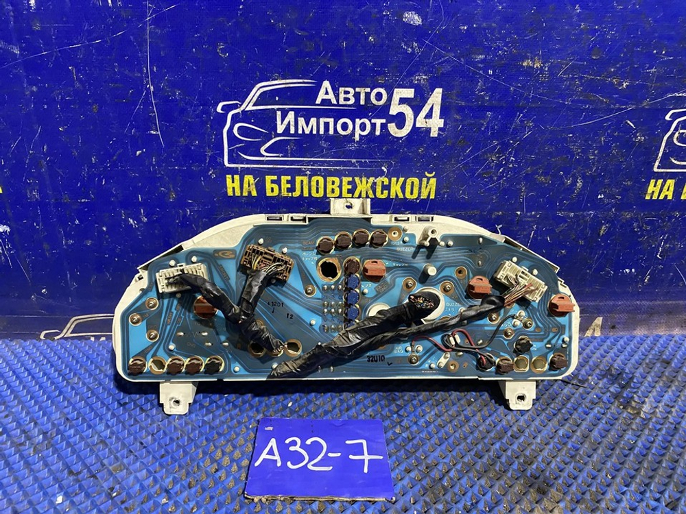 Щиток приборов NISSAN CEFIRO 1995
