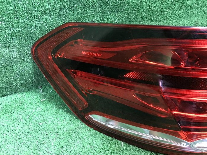 Фонарь Комплект фонарей Mercedes E W212 (13-16)