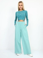 Женский костюм с брюками палаццо