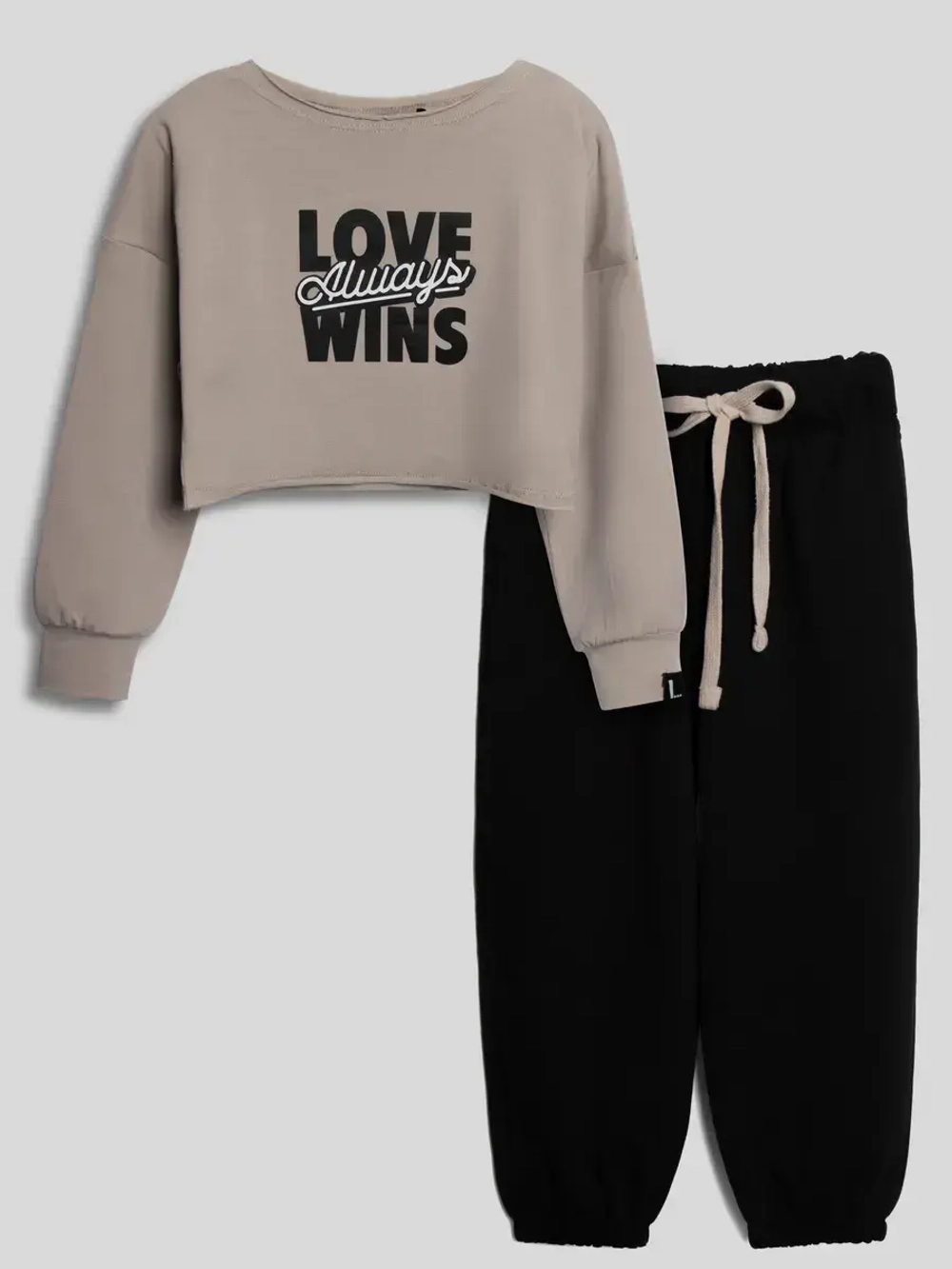 Костюм для девочки демисезонный