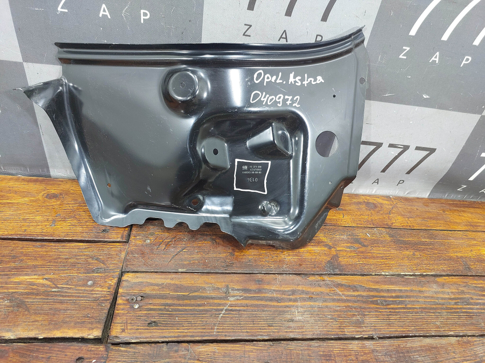 Панель заднего левого фонаря Opel Astra J GTC Новая Оригинал 13371618