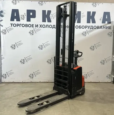 Электрический штабелер Toyota SWE120