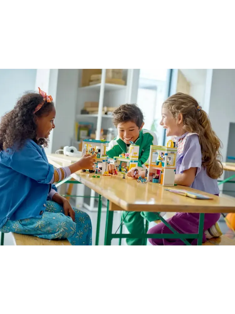 Конструктор Friends 41731 Международная школа Хартлейк