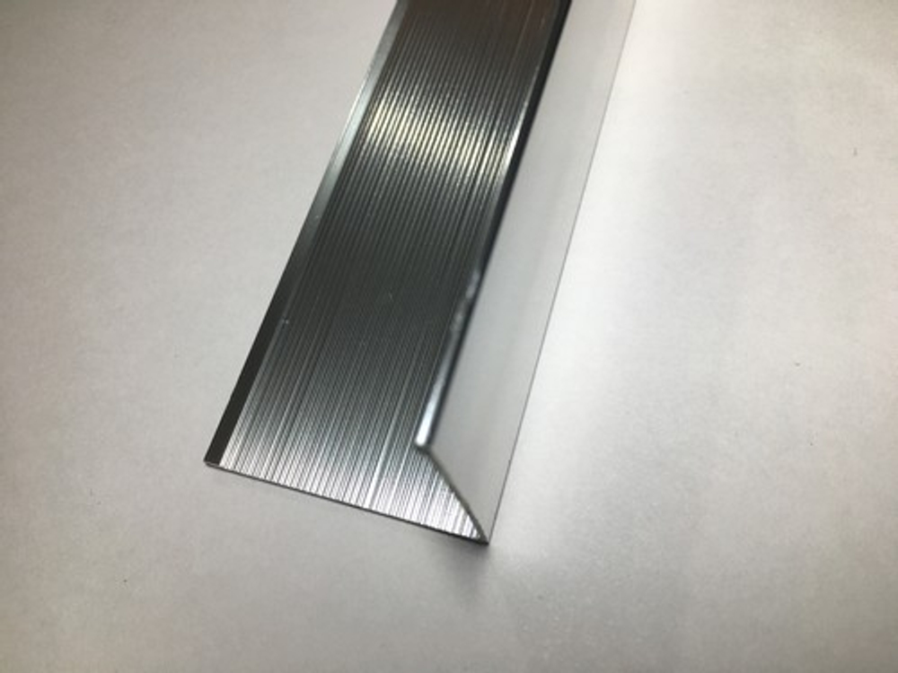 Угол 40*40мм "DO-4" 2,7м Серебро глянец анод. алюм.