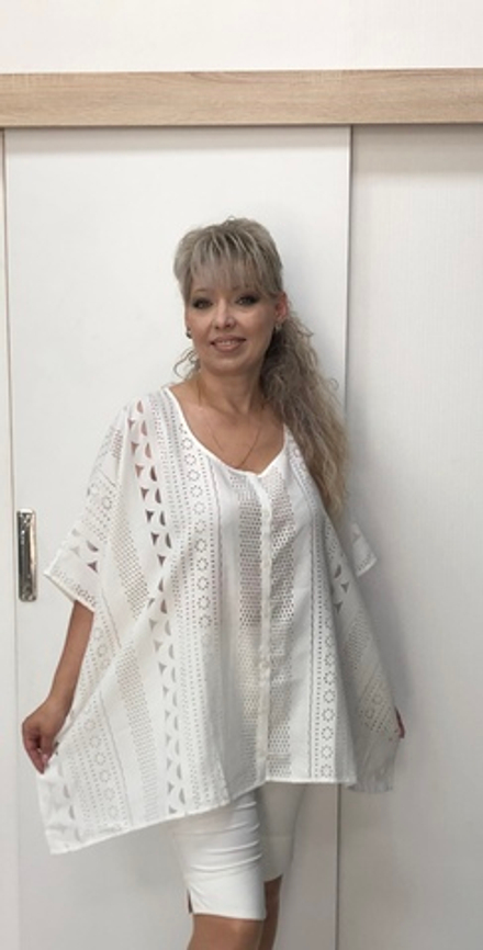 Летняя белая туника с перфорацией