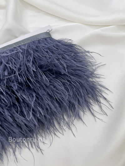 Перо темное серо-голубое