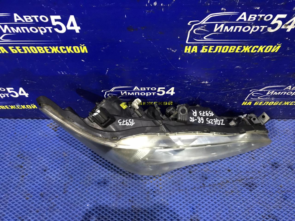 Фара передняя правая TOYOTA WISH 2012-2017