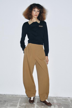 ZARA БРЮКИ ЧИНОС ИЗ КОЛЛЕКЦИИ ZW С ЗАЩИПАМИ, РЫЖЕВАТО-КОРИЧНЕВЫЙ