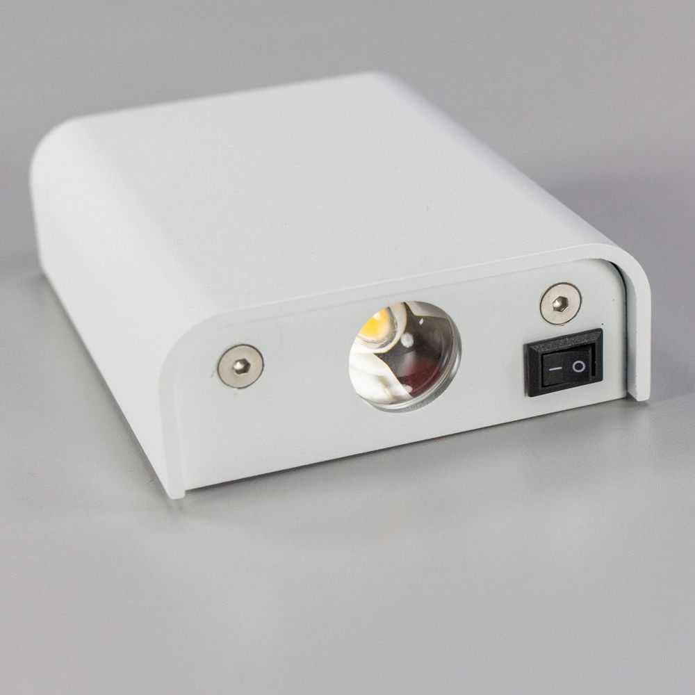 Citilux Декарт CL704400 LED Бра с выключателем Белое