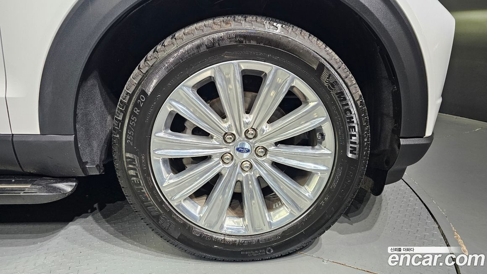 Ford Explorer 6 Generation 2.3 Limited 4WD (12.2021)