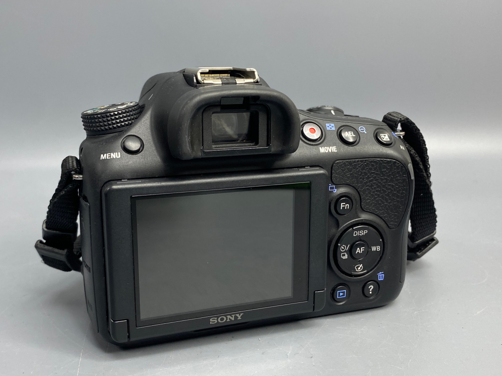 Sony A58 Kit DT 18-55mm SAM 3.5-5.6 12.300 кадров