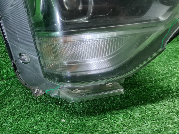 Фара правая Hyundai Santa Fe 4 (2018-2021) LED