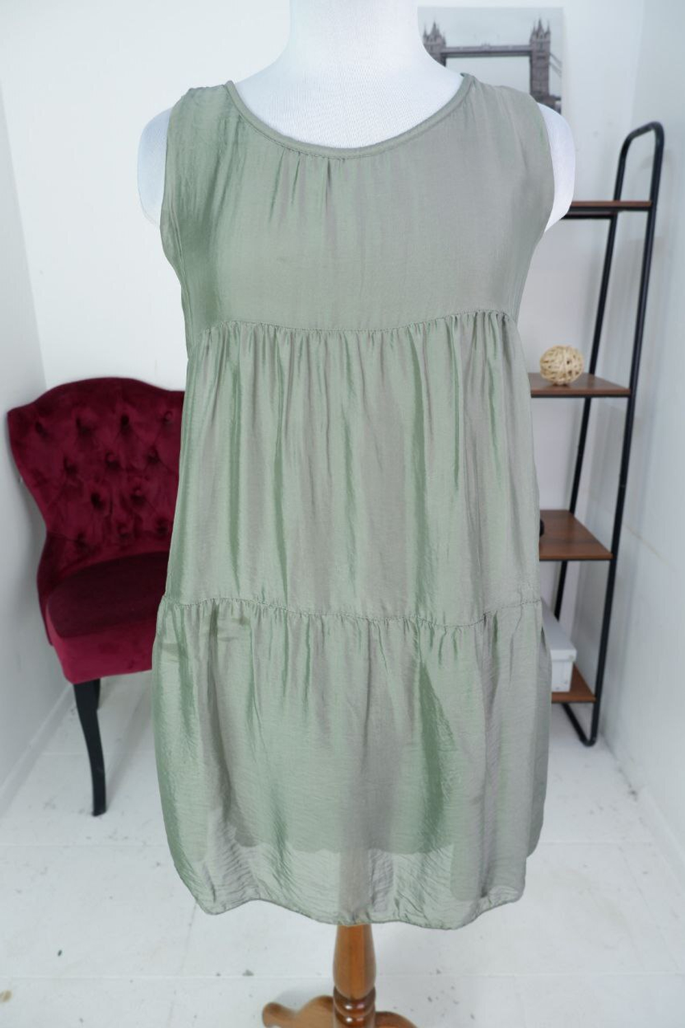 Платье летнее стильное с шелком  40-42 размер