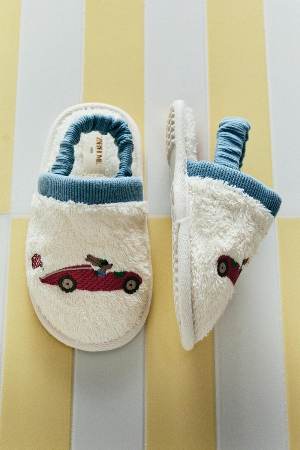 ZARA HOME ДЕТСКИЕ ТАПОЧКИ С ВЫШИВКОЙ "ГОНЧАЯ СОБАКА", БЕЛЫЙ