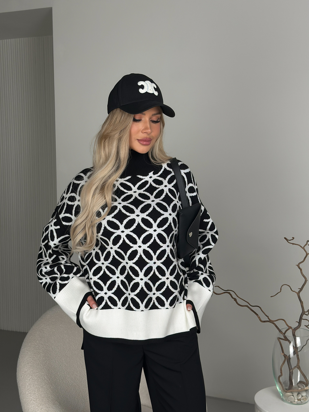 Свитер с боковыми с кашемиром