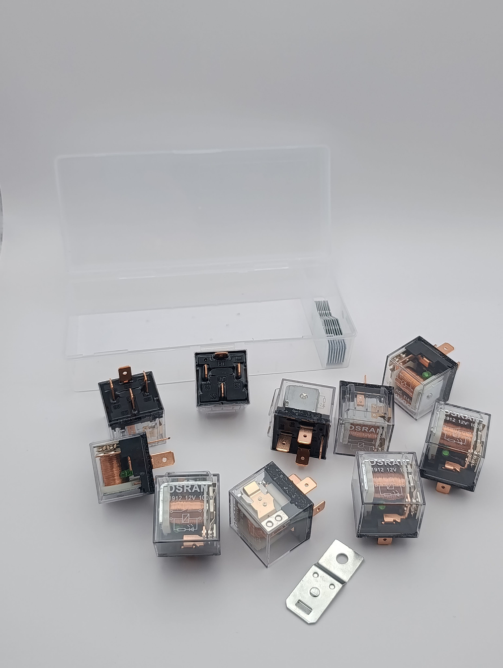 Реле универсальное автомобильное 12V 4 конта 100А с индикатором, с кронштейном, прозрачное