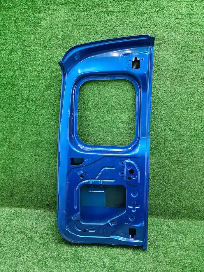 Дверь багажника правая Lada Largus (2012-н.в.)