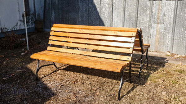 Скамейки и урны — Красный Вал, Ленинградская область