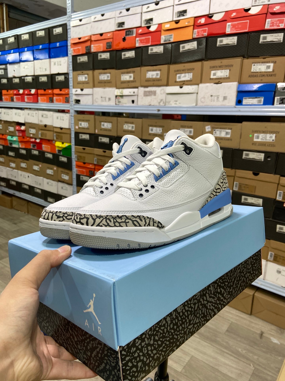 Купить Jordan 3 Retro UNC