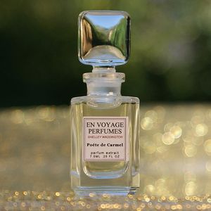 En Voyage Perfumes Poete de Carmel