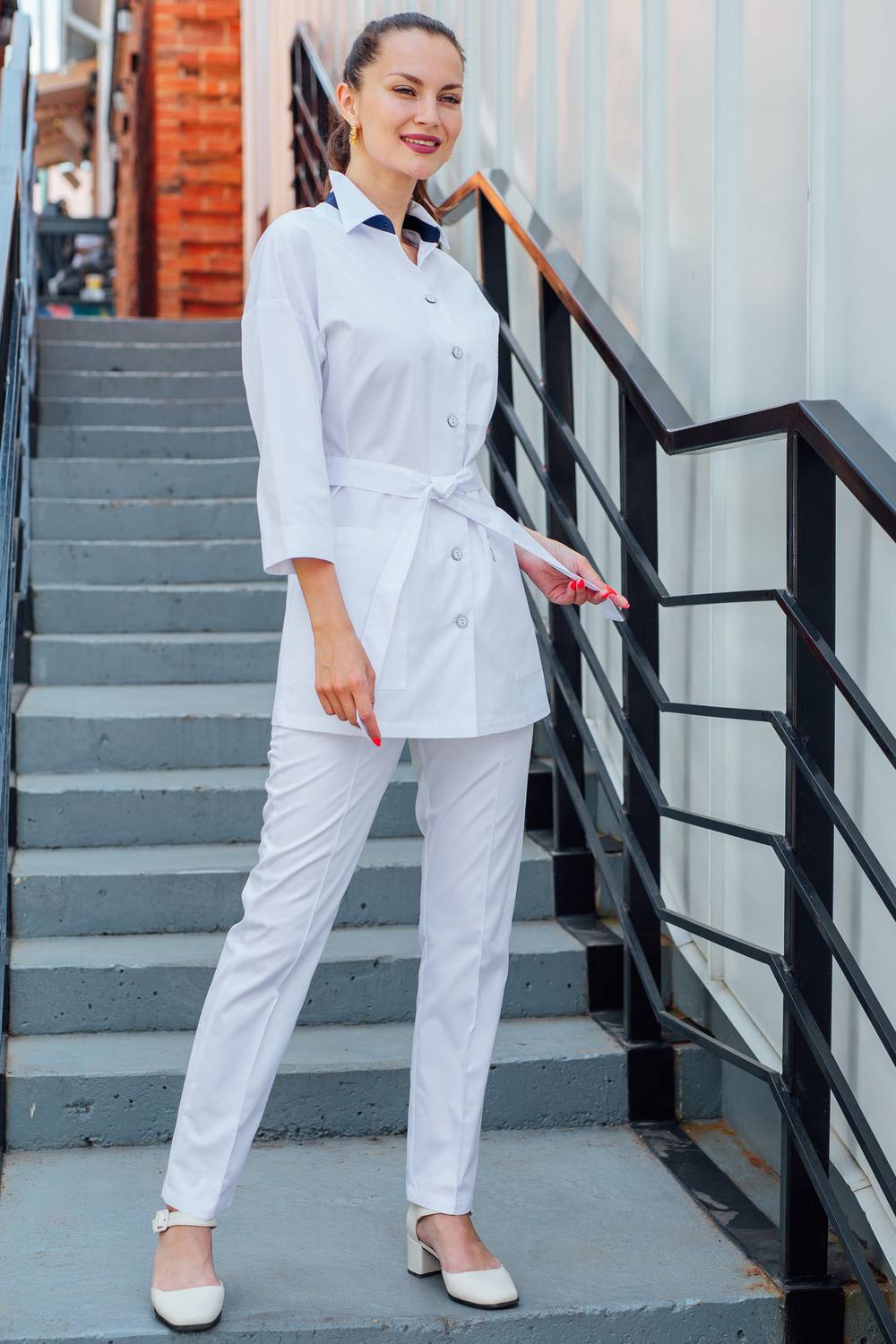 Белая медицинская блуза женская Медис