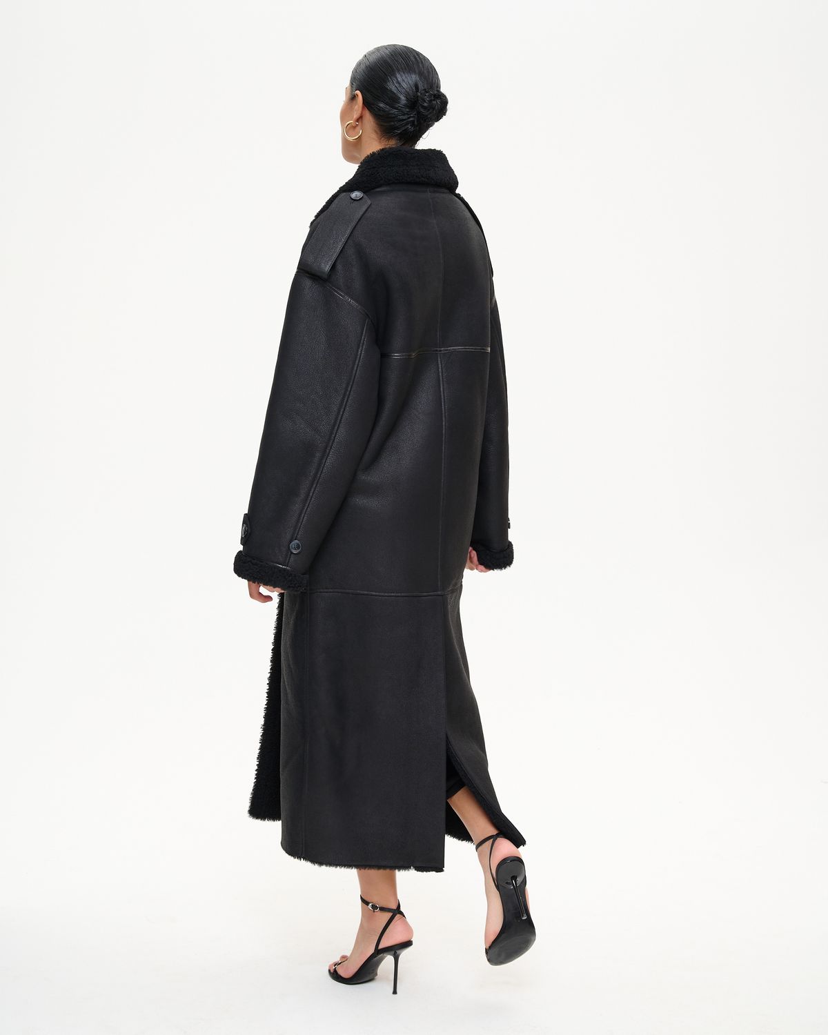 Двубортная дублёнка свободного прямого силуэта