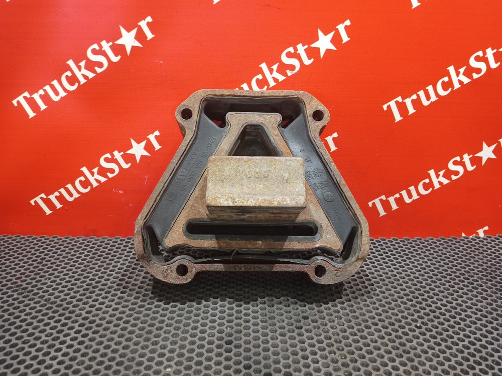 Подушка двигателя задняя