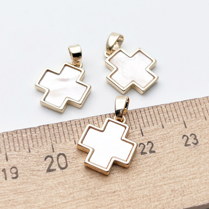 Подвеска Крест, цвет золото, перламутр, размер 14*12 мм + бейл 5,5 мм, цена за 1 шт