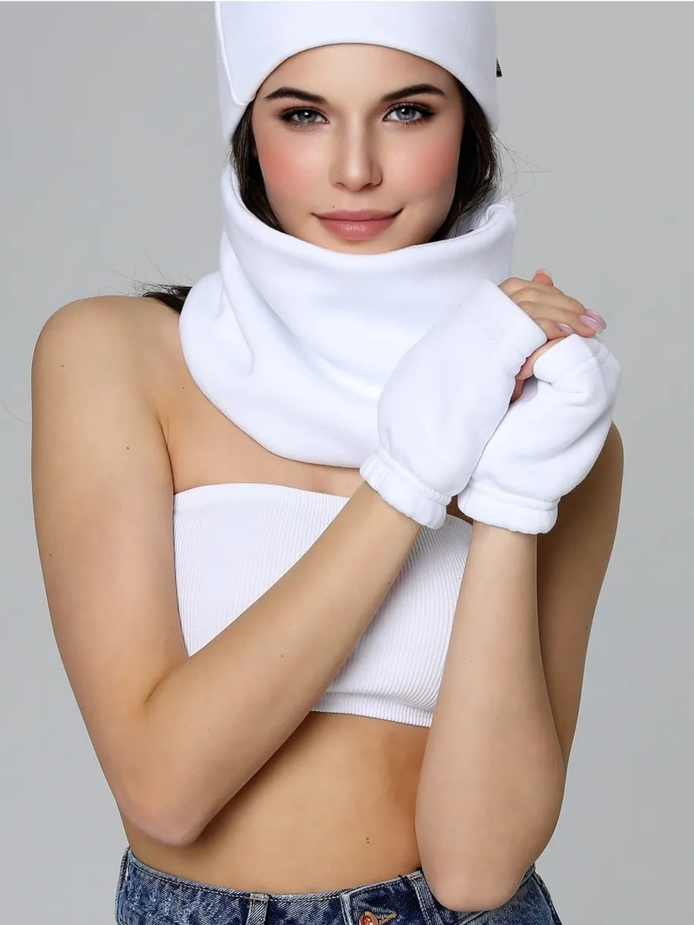 Шапка бини с начесом для хвоста, дред и кос