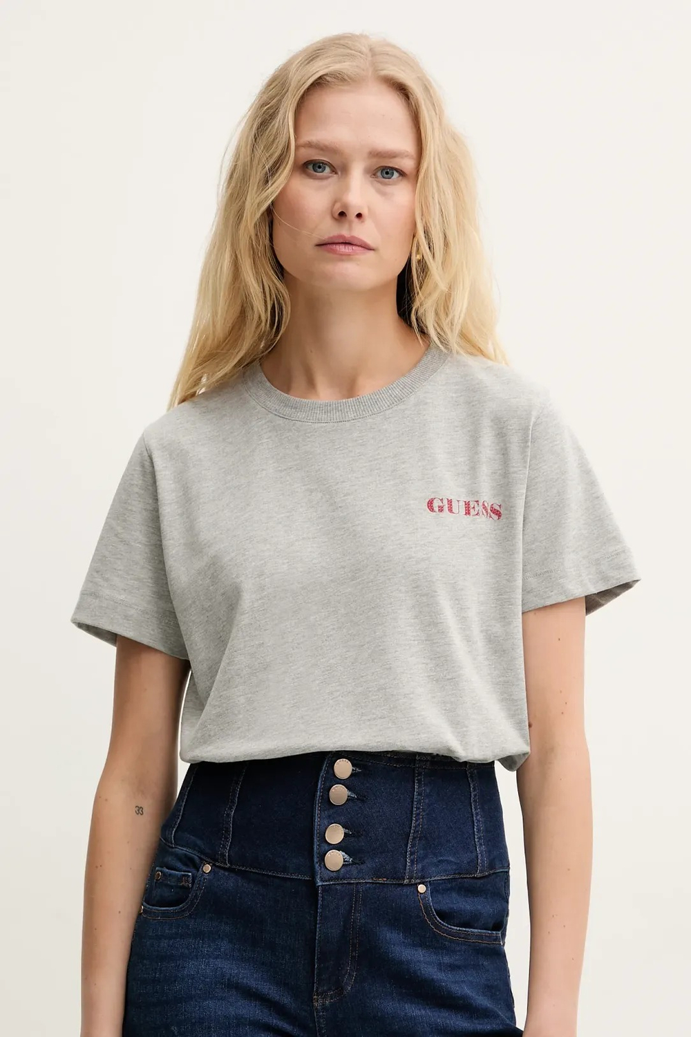 Футболка женская GUESS