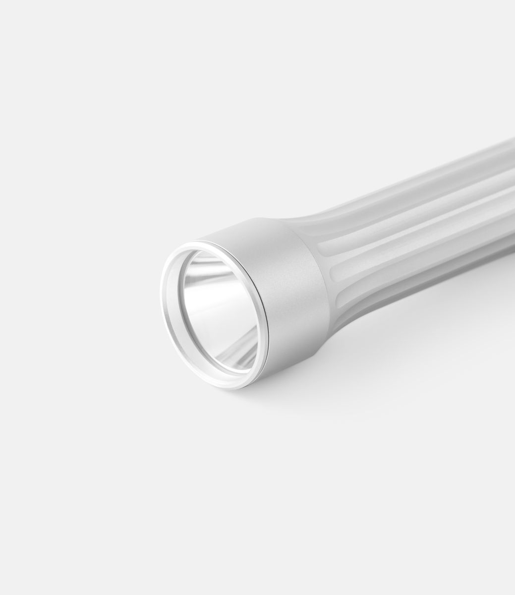 Temple Flashlight Silver — фонарик из алюминия