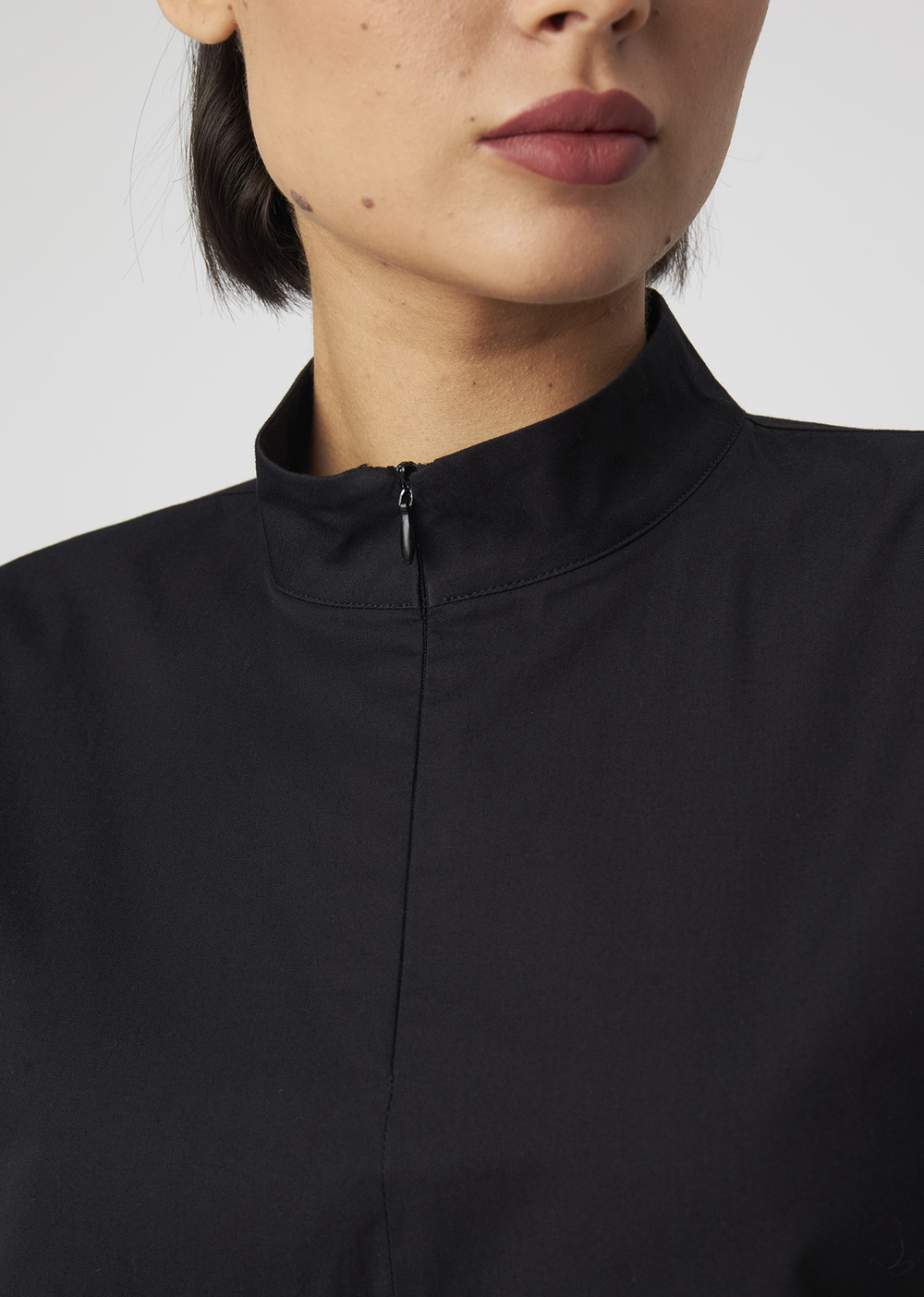 ZIPPERED BLOUSE | M | BLACK