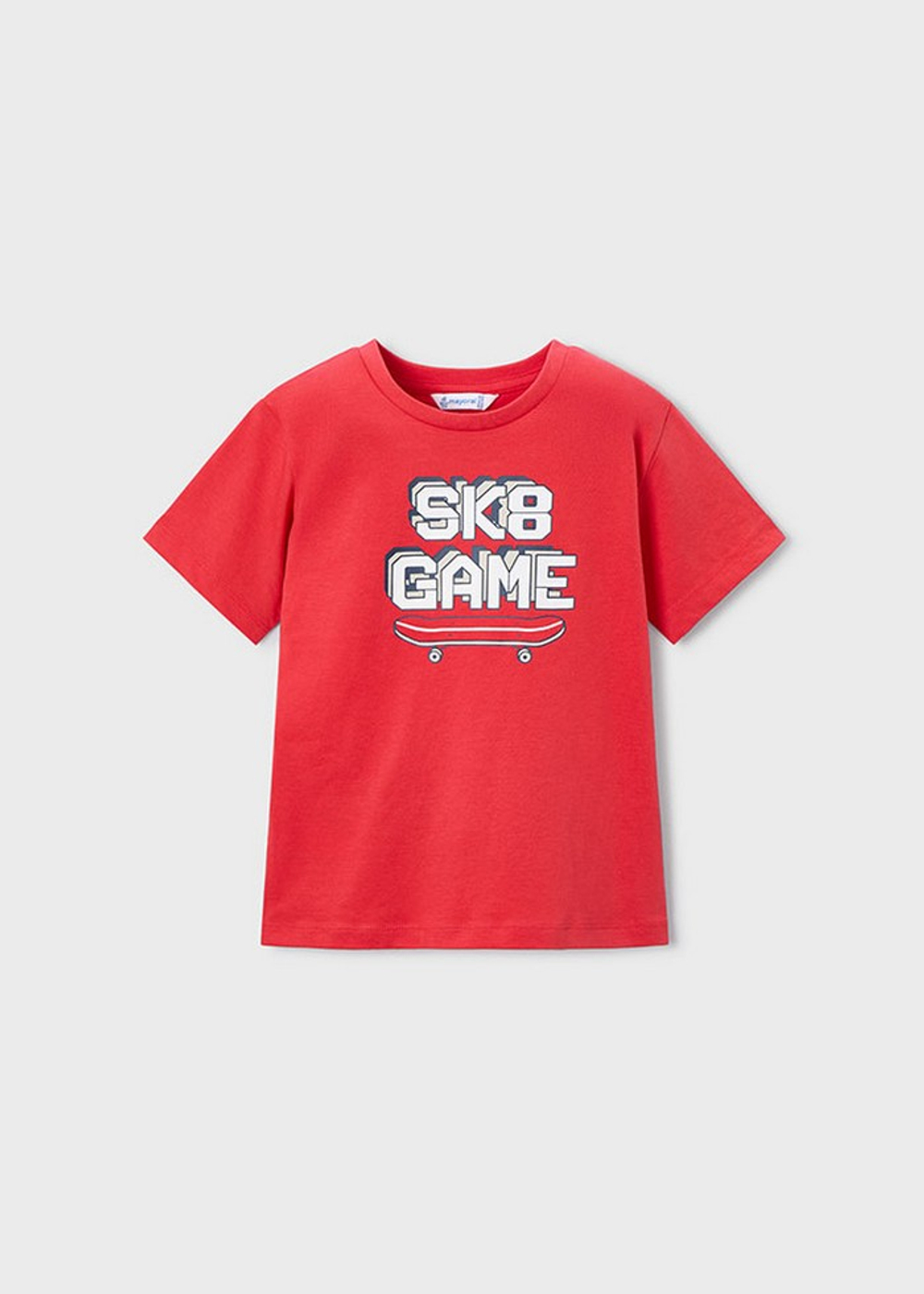 две футболки с шортами