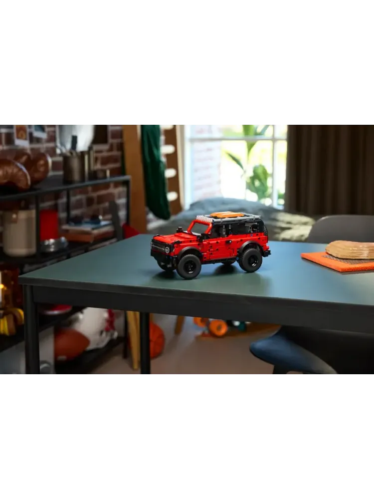 Конструктор Technic 42213 Внедорожник Ford Bronco