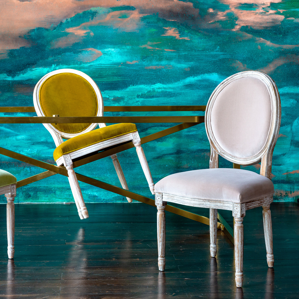 Стул Луи - Пеликан бархат белый жемчуг Объект мечты