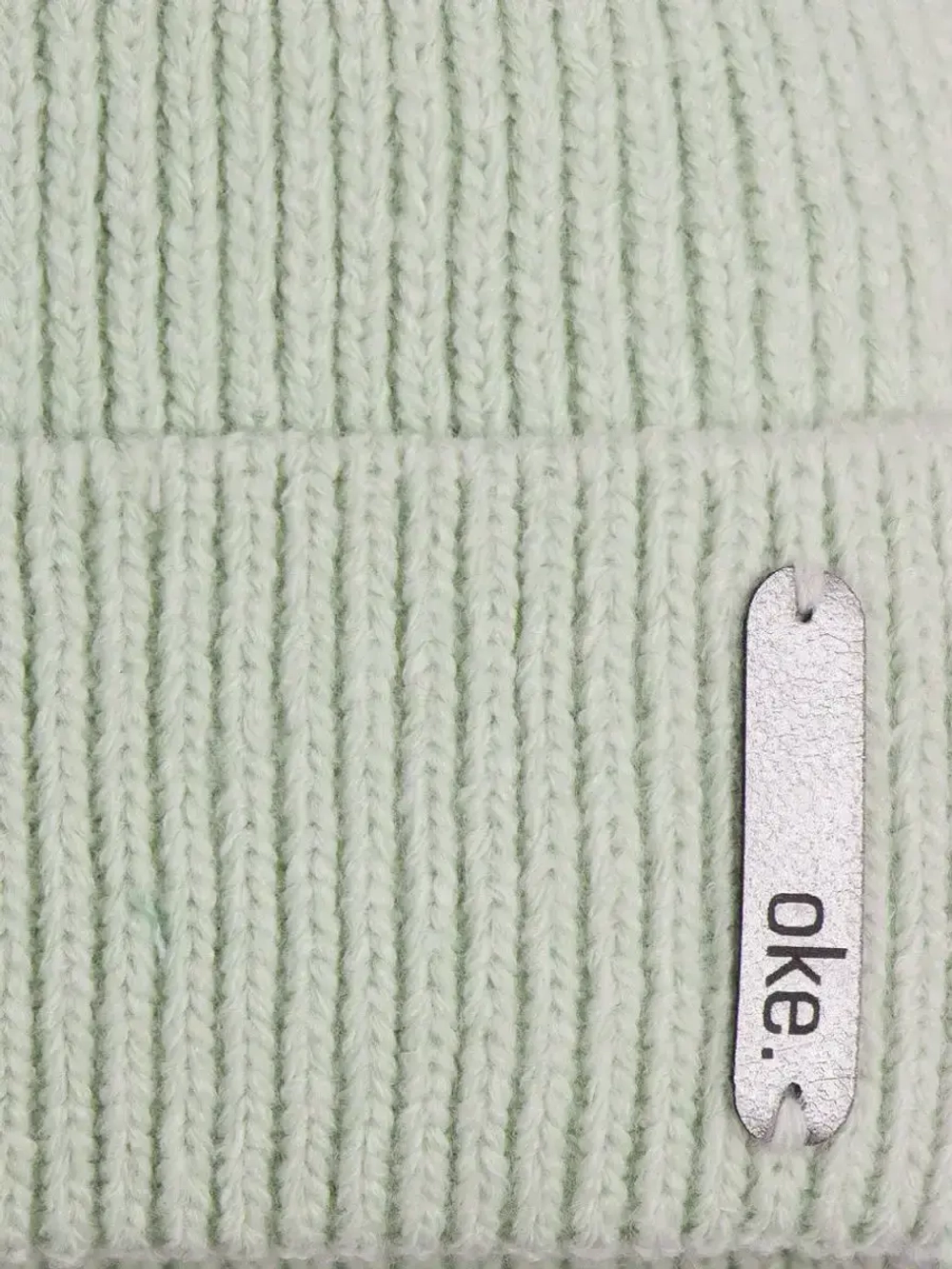 Шапка вязаная демисезонная с ушками