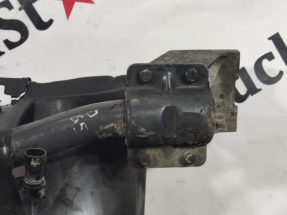 Крыло переднее левое задняя часть 2018г.