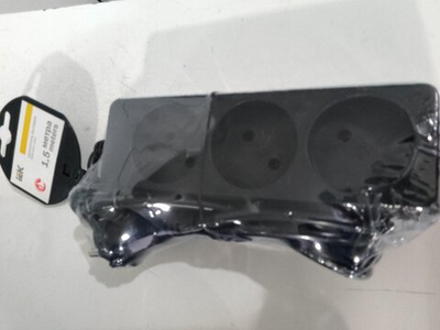 Удлинитель IEK 3 гнезда, 1,5 метра, без заземления, 10А, 2300 Вт, черный, ПВС 2х0,75