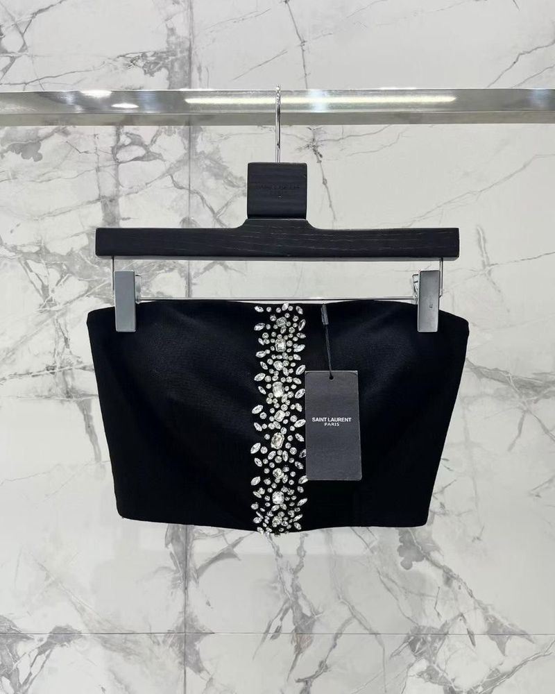 Топ Yves Saint Laurent