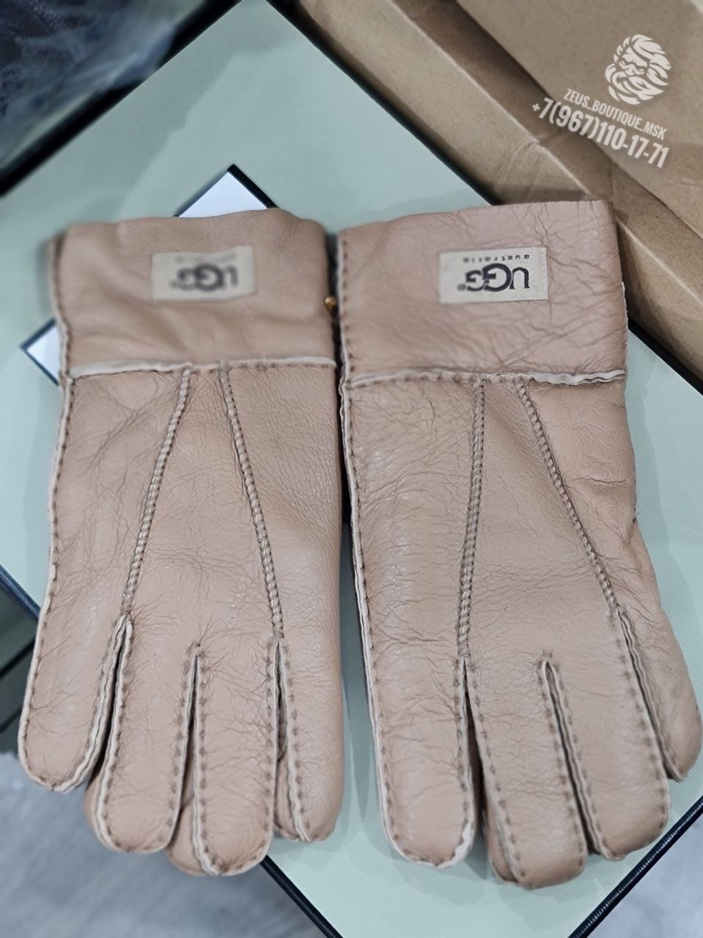 Перчатки Ugg