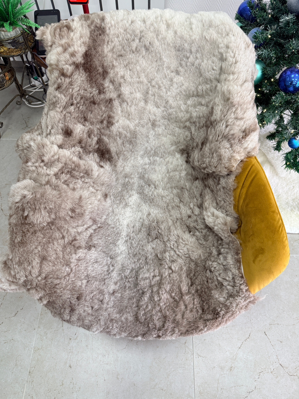 Шкура коврик меховой прикроватный овчина, 100х65 см.