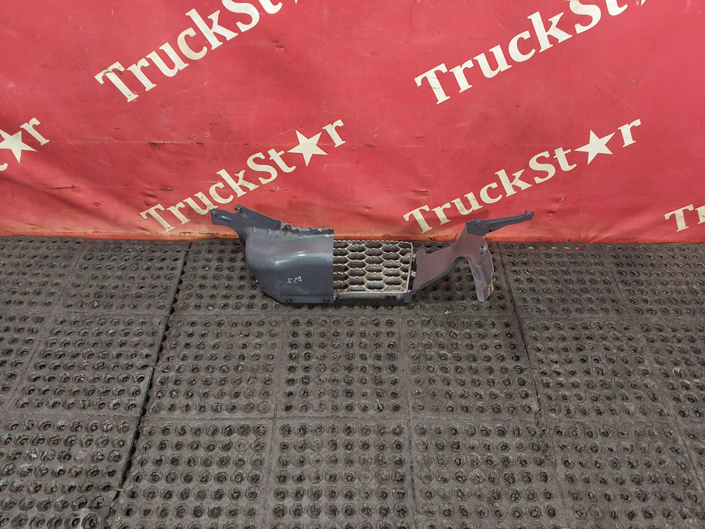 Подножка правая 2019г.