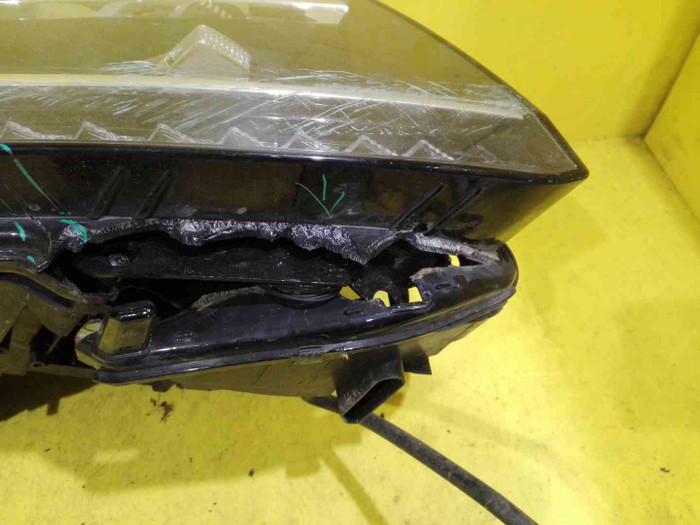 Битая Фара правая VW Tiguan 2 (2016-2020) LED
